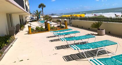 Persianlahden edessä kauneus! Rannalla 2bd / 2bth 75ft Ocean 55 "TV lämmitetty uima-allas Wifi