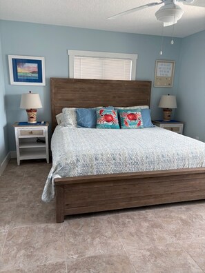 3 soverom, strykejern/-brett, reiseseng for barn og wi-fi (inkludert)