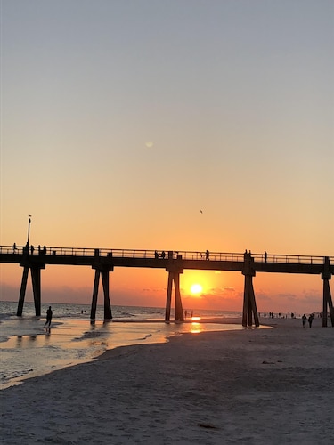 Beach Colony Resort 2B, Breathtaking views!