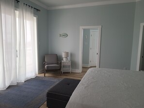 3 bedrooms, iron/ironing board, travel crib, WiFi