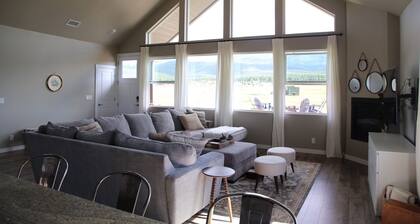 Modern Mountain Getaway