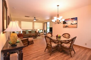 Interior - Shores at Waikoloa! Great location to shops, dining and the beach! (Waikoloa)