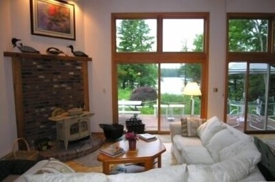 PRISTINE SUNSET LAKE-200'  FRONTAGE private dock