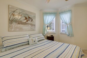 1 slaapkamer, een strijkplank/strijkijzer, gratis wifi, beddengoed