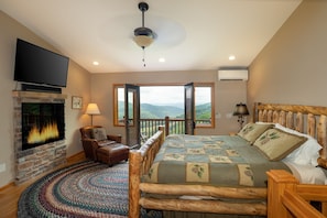 7 bedrooms, iron/ironing board, WiFi, bed sheets