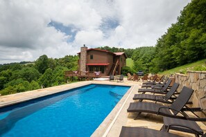 Piscine extérieure, piscine chauffée