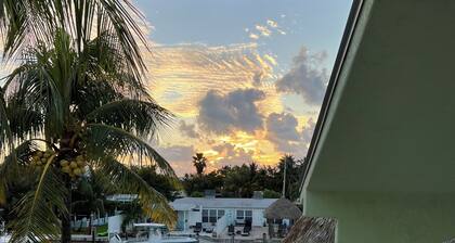 Duplex 3 BR / 2BA Waterfront avec quai de 30 'pour un bateau et adhésion au Cabana Club