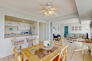 TV - Condo with beautiful ocean and bay views, central AC, and pool access (Ocean City)