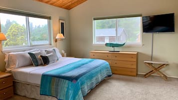 4 bedrooms, desk, iron/ironing board, free WiFi