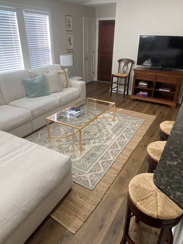 Älytelevisio, videopelejä, DVD-soitin