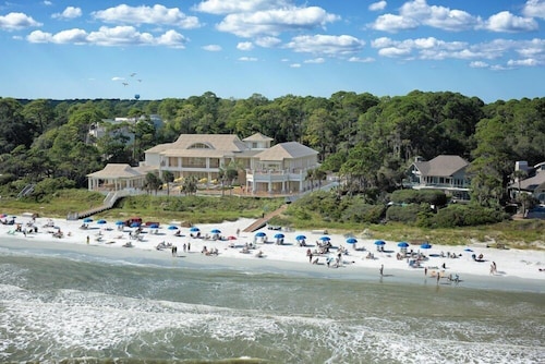 GOLFER'S DREAM-POOL-#1 HARBOUR TOWN GOLF-SEA PINES RESORT-2 Kings 1Q 1XLT-GRILL