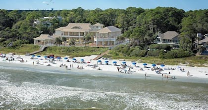 GOLFER'S DREAM-POOL-#1 HARBOUR TOWN GOLF-SEA PINES RESORT-2 Kings 1Q 1XLT-GRILL