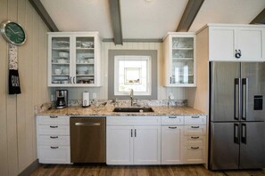 Fridge, microwave, oven, stovetop - Beach House Summary: (Fernandina Beach)