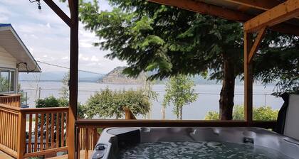 Sat-Sat Summerâïž Water Trampoline, HotTub, Canoe,Paddle Boards,Kayaks, Dock/Buoy