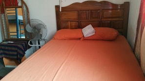 Iron/ironing board, free WiFi, bed sheets