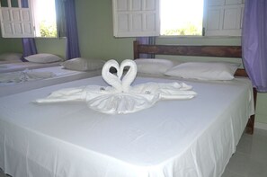 Minibar, blackout curtains, iron/ironing board, free WiFi - Pousada Caminho de Pedras (Cairu)