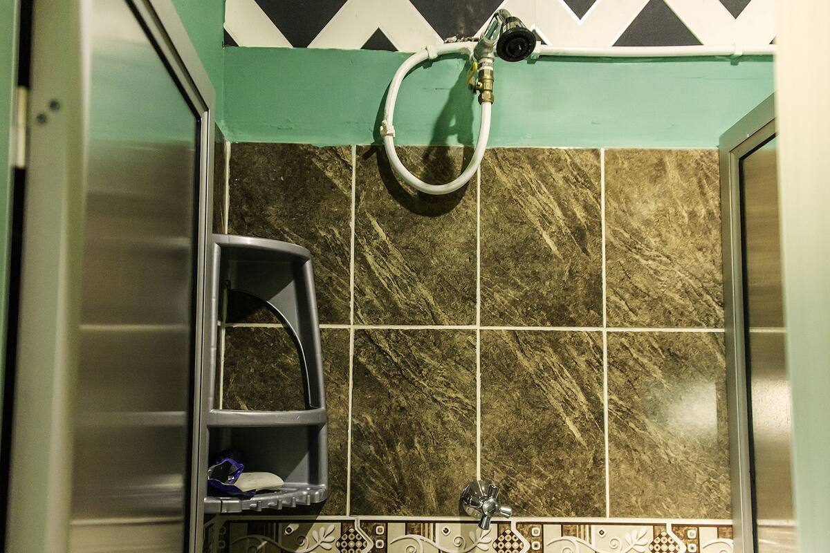 Bathroom shower