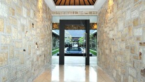 Hallway - Modern Family Villa (Kerobokan)
