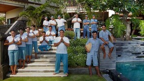 Rumah, Beberapa Tempat Tidur (Luxury Beachfront Canggu) | Bagian depan properti