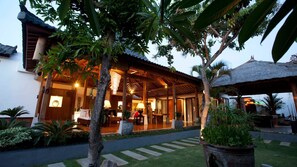 Casa, varias camas (Heavenly Seminyak) | Áreas de la propiedad