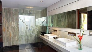 Ferienhaus, Mehrere Betten (Canggu Valentine) | Badezimmer