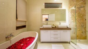 Bathroom - Golden Palm Canggu (Kerobokan)