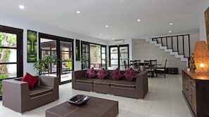 Habitación, varias camas (Echo Beach Villa)