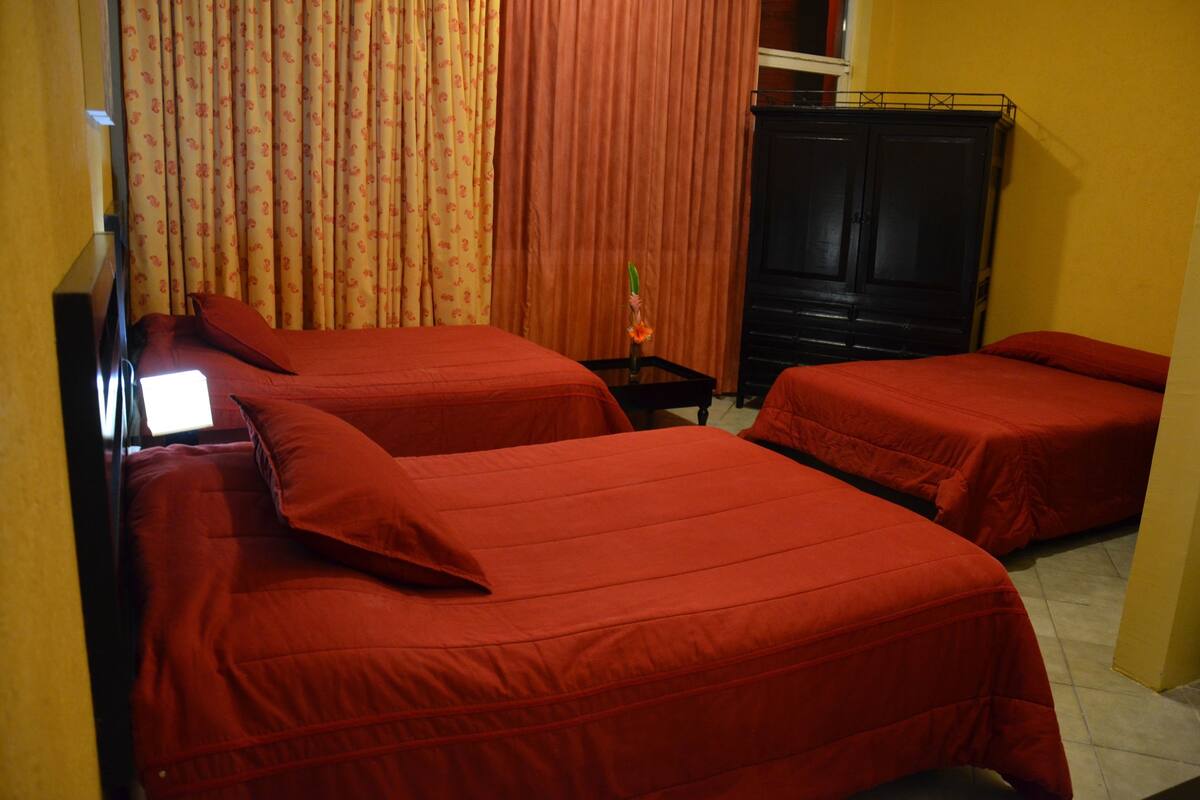Family Room, Multiple Beds, Non Smoking, Garden View