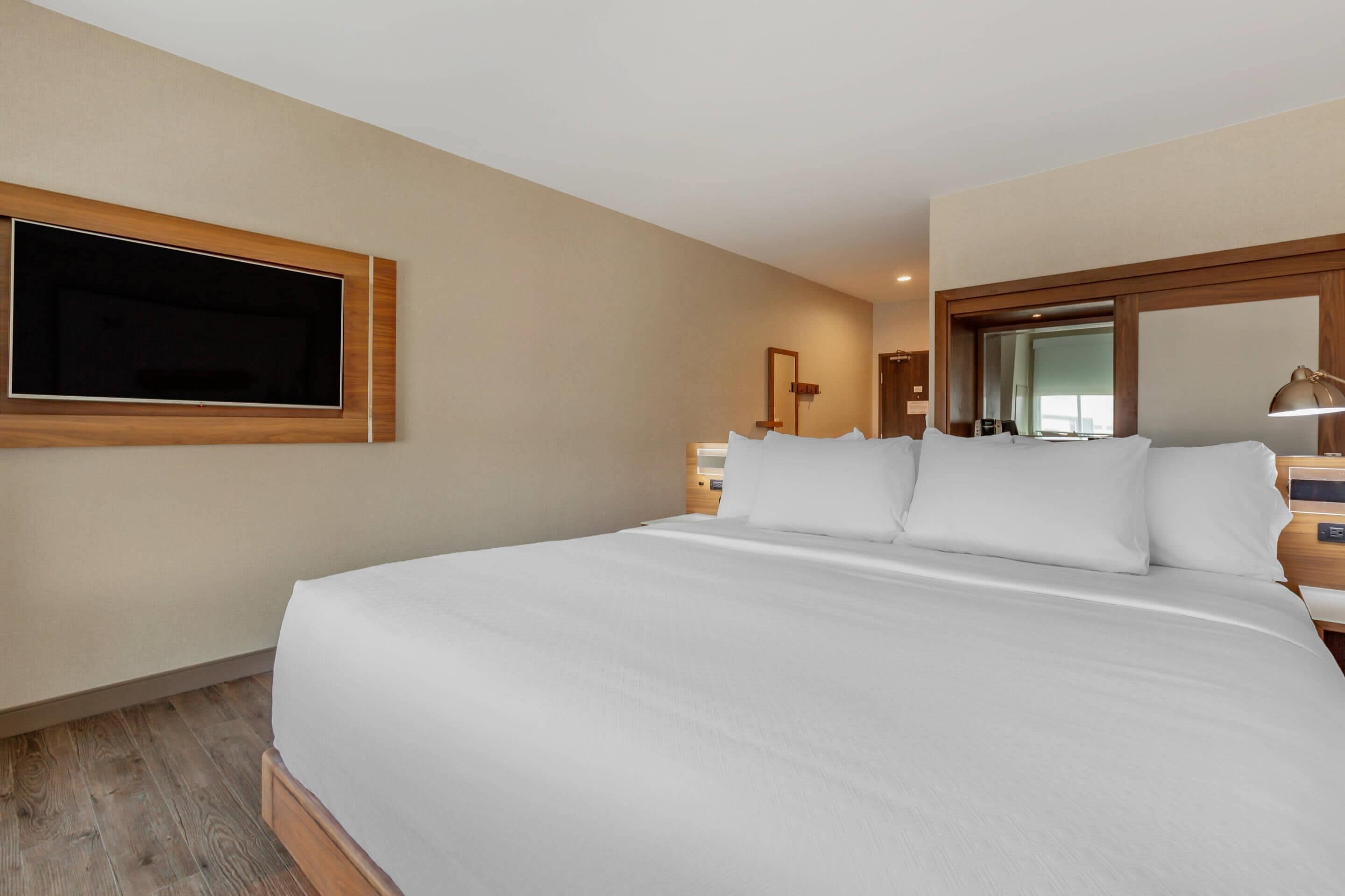 Premium bedding, down comforters, pillowtop beds, desk