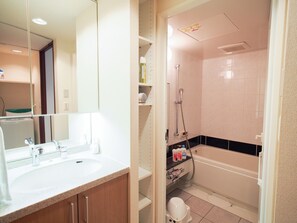 Apartment | Bathroom