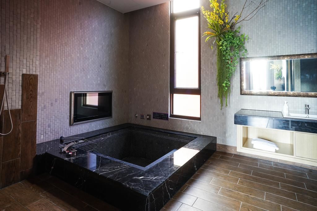 高级双人房 | 浴室 | 免费洗浴用品、吹风机、拖鞋