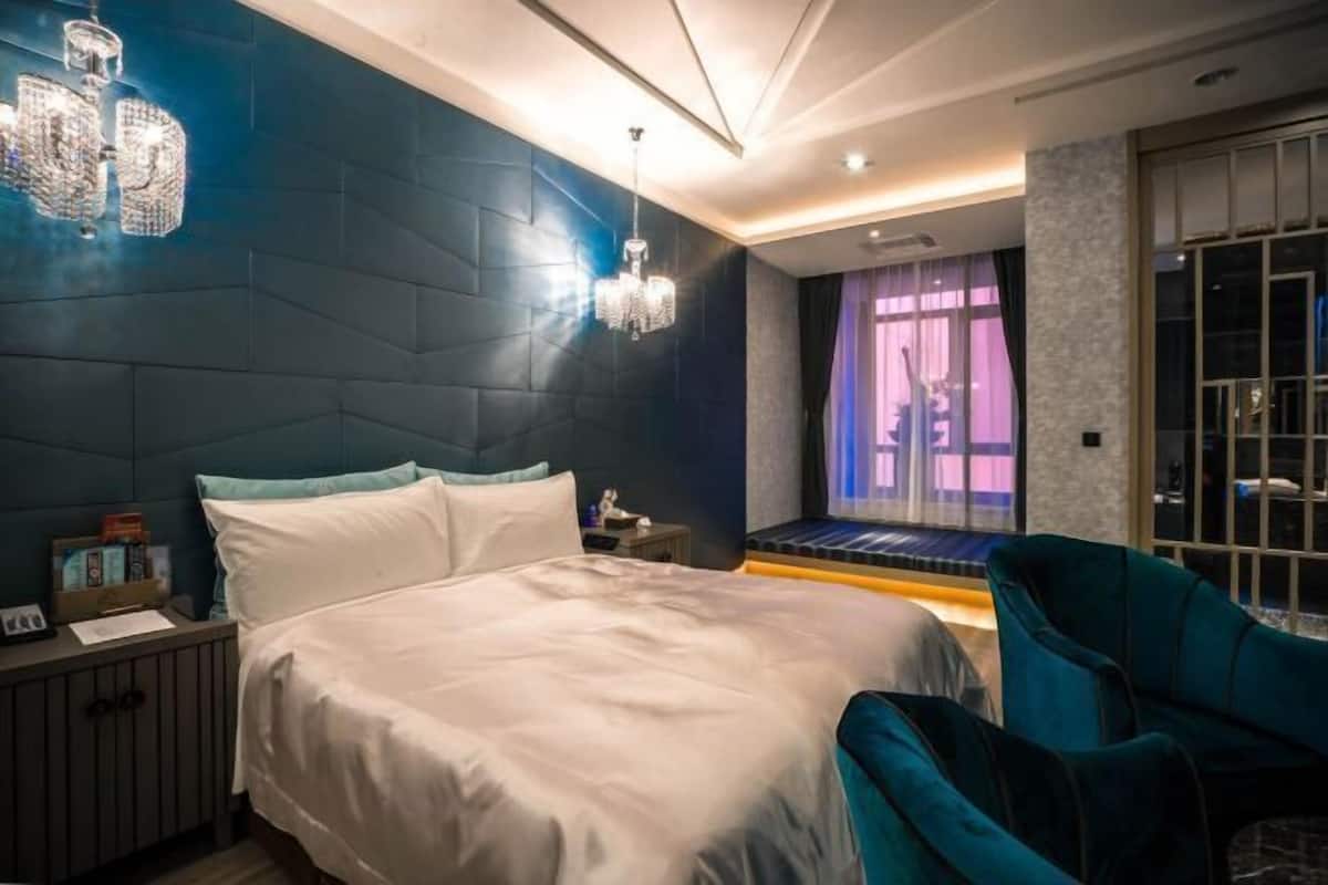 Individuelt dekorert, individuelt innredet og skrivebord