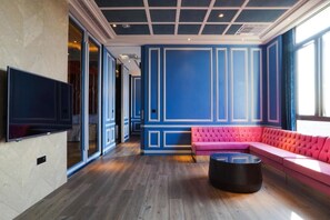 Habitación estándar doble | Decoración individual, mobiliario individual, escritorio