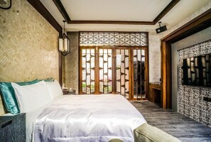 スタンダード ダブルルーム | 客室ごとに異なる装飾、客室ごとに異なるインテリア、デスク、遮光カーテン