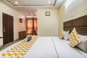 Deluxe Room | Rollaway beds, free WiFi