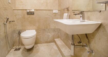 FabHotel Gayathri