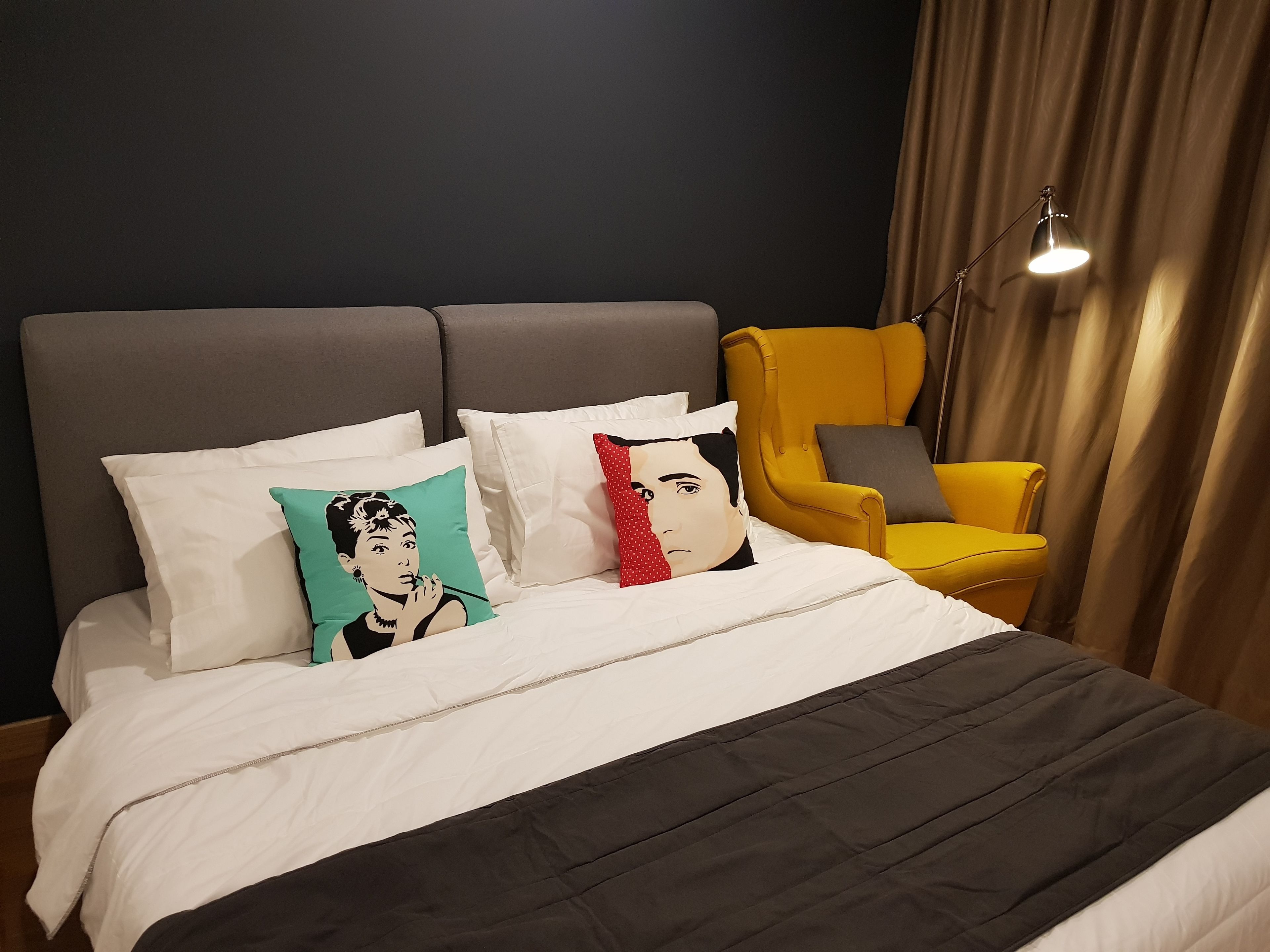 Geluiddichte muren, gratis wifi, beddengoed