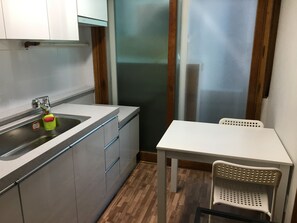 Full House | Eigene Kochnische