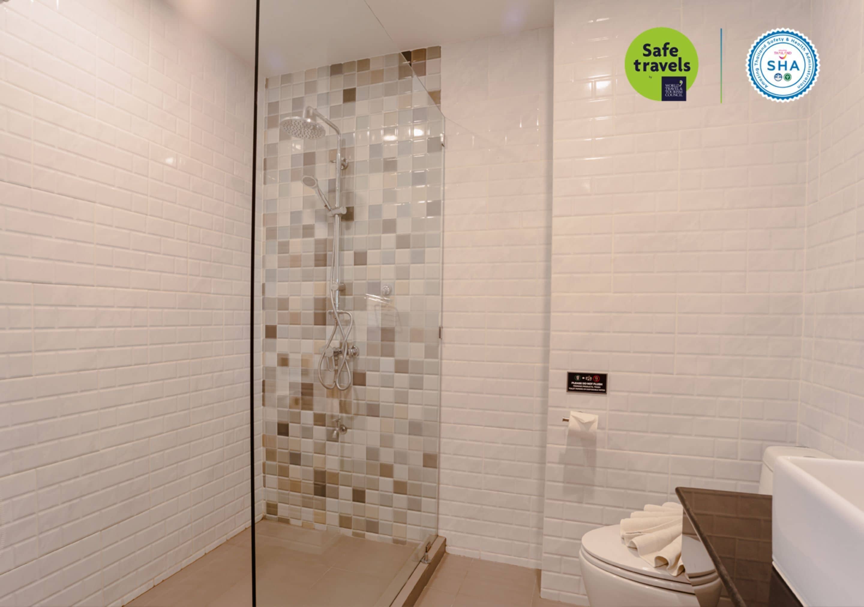 shower, rainfall showerhead, free toiletries, bathrobes