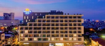 Sunflower International Village