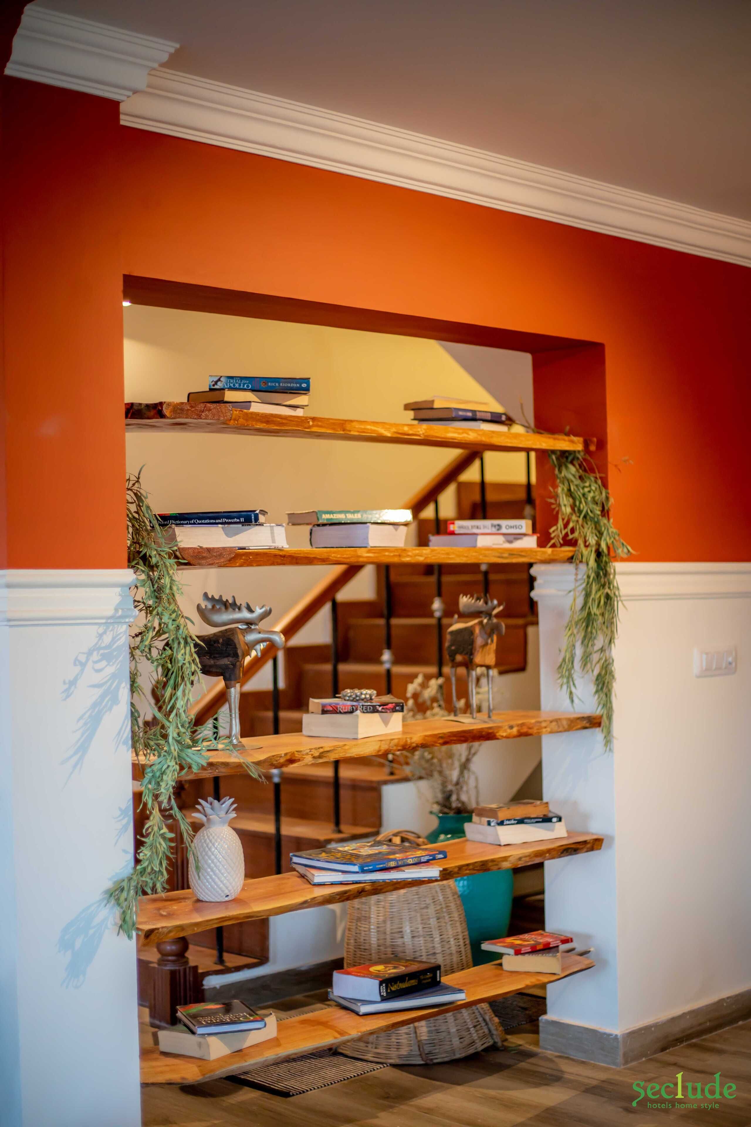 32-inch LCD TV with digital channels, TV