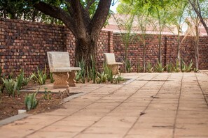 Garden - Horseshoe Inn (Kimberley)