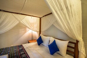 3 bedrooms, in-room safe, free WiFi, bed sheets