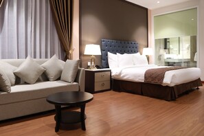 Chambre Double Deluxe | Literie de qualité supérieure, surmatelas, minibar