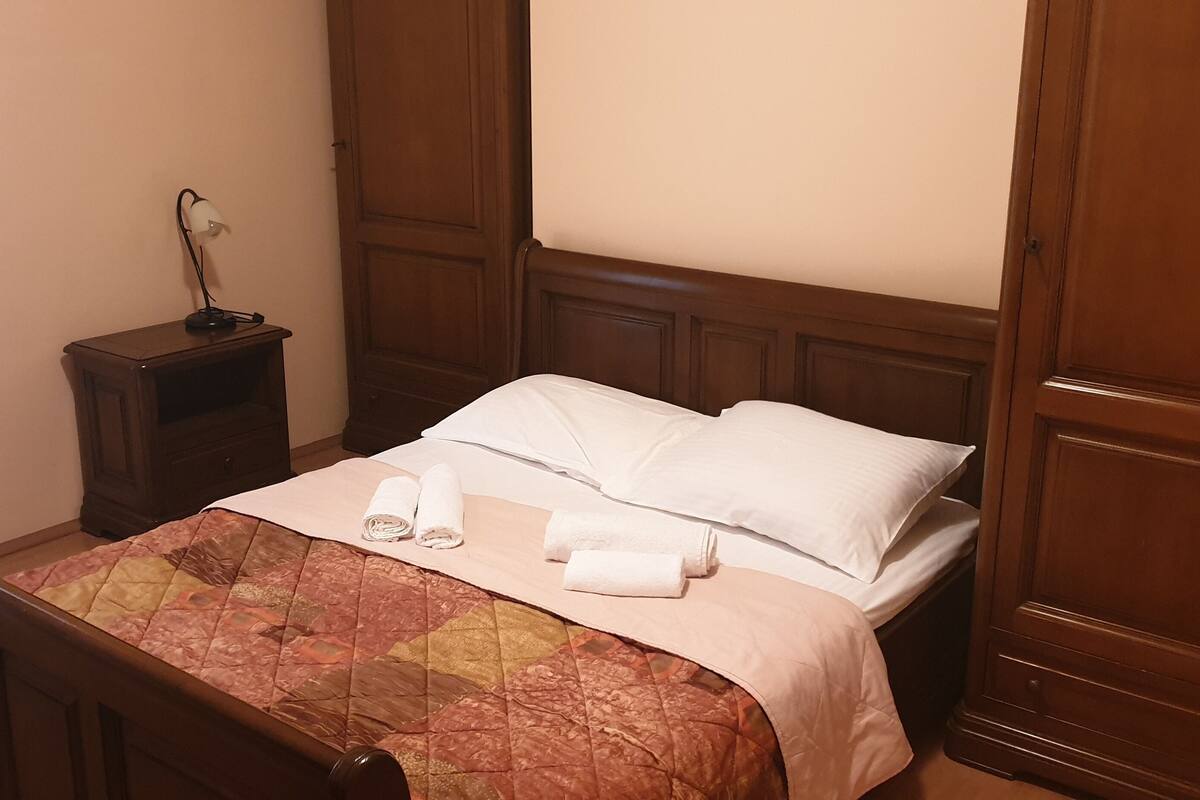 Apartamento família, 2 quartos, vista para o mar, de frente para a praia | Roupas de cama antialérgicas, cofres nos quartos, escrivaninha