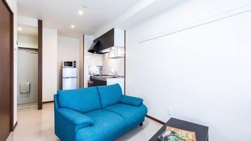 Apartment | Living area | Flat-screen TV