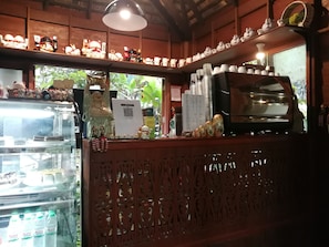 Quầy tiếp tân