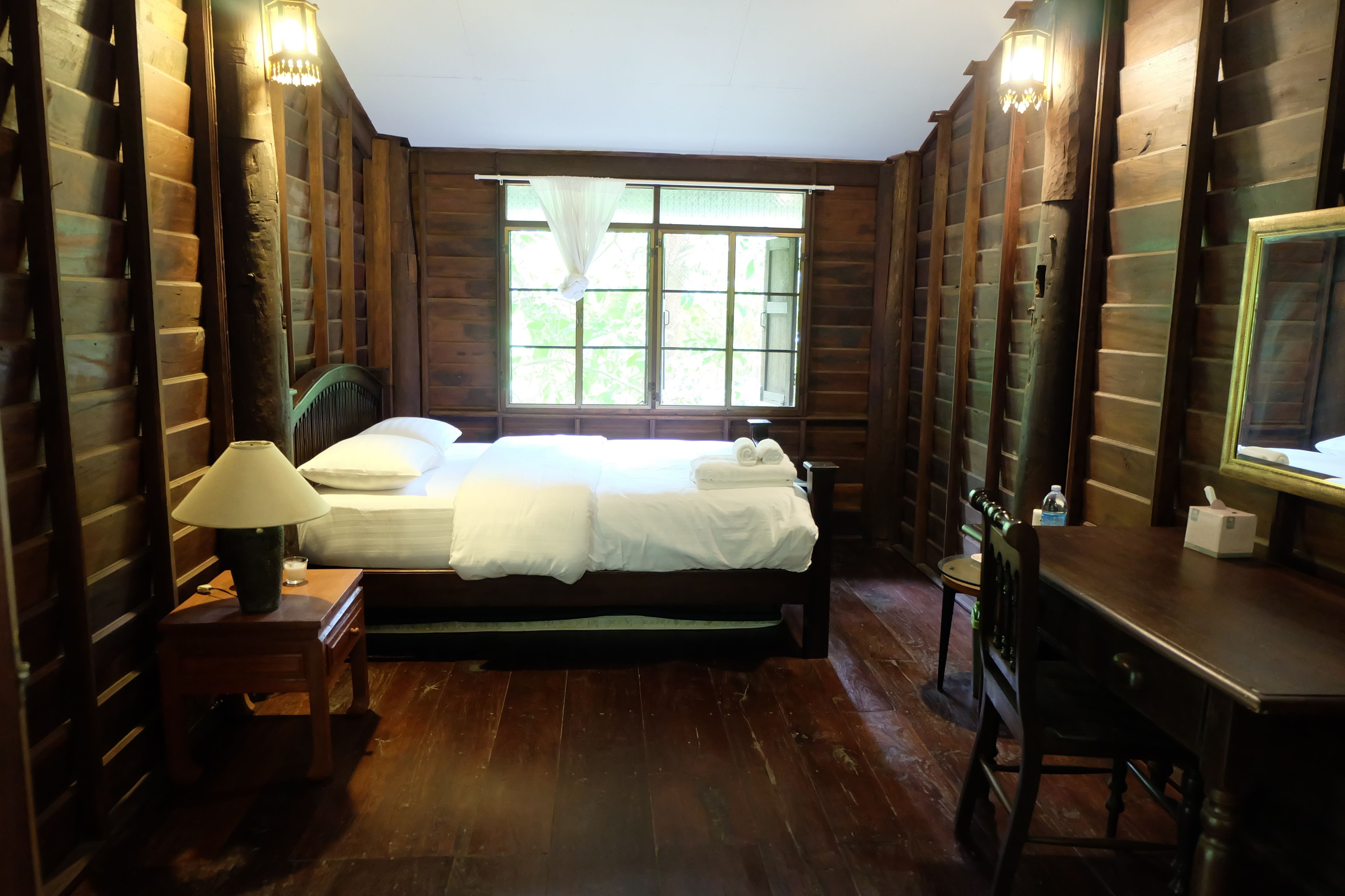 Standard Bungalow with Mountain View  | Bàn, màn/rèm cản sáng, truy cập Internet không dây miễn phí 