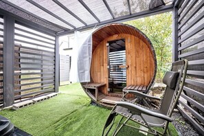 Private Vacation Home | Bathroom | Separate tub and shower, deep soaking tub, free toiletries, hair dryer