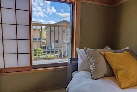 4 habitaciones, wifi gratis y ropa de cama